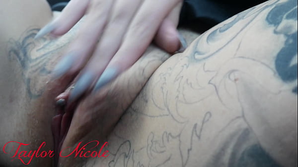 Taylor Nicole solo public playtime before work