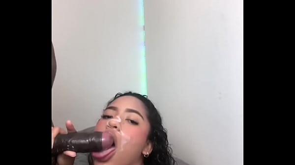 latina fitness model nysdel gives desperate blowjob to keep boyfriend