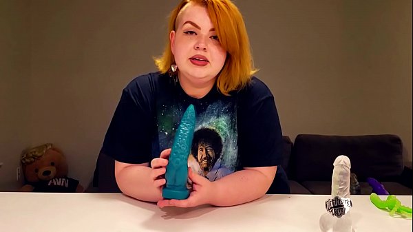 Velma Voodoo reviews the Taintacle strap-on dildo from Hankey's Toys