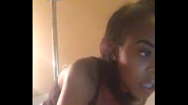 Panchopi bouncing ass cheeks