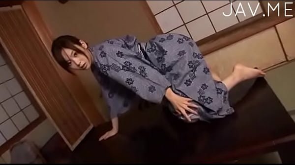Japanese amateur gets cumshot on big tits