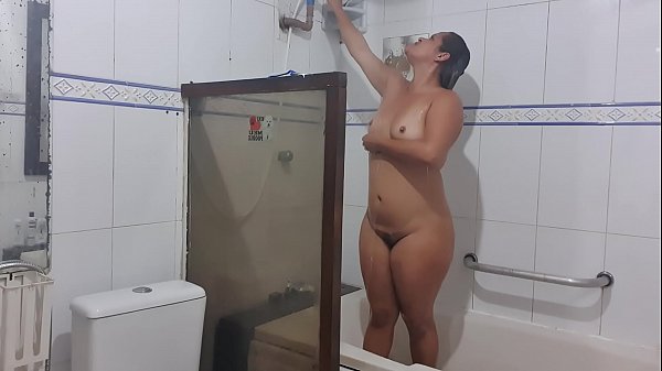 Step cousin Paty Bumbum caught on camera in bathroom