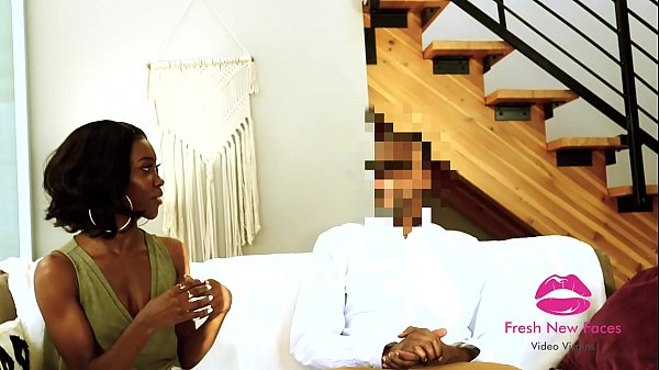 Jewls tricks her parents into supporting her porn career