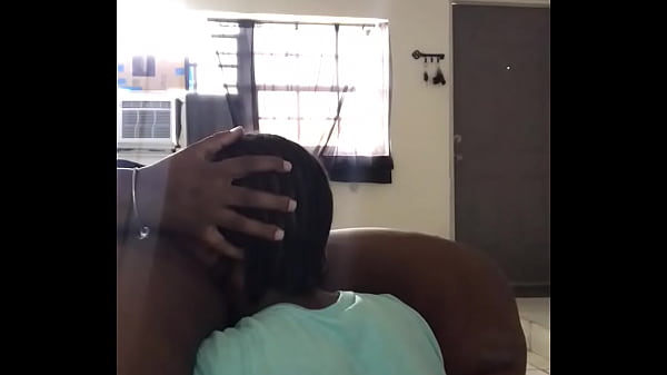 Big Boy Jamaican eats Tampa BBW's pussy until she squirts