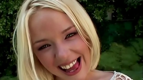 Missy Monroe blonde stepsister joins erotic threesome with horny men