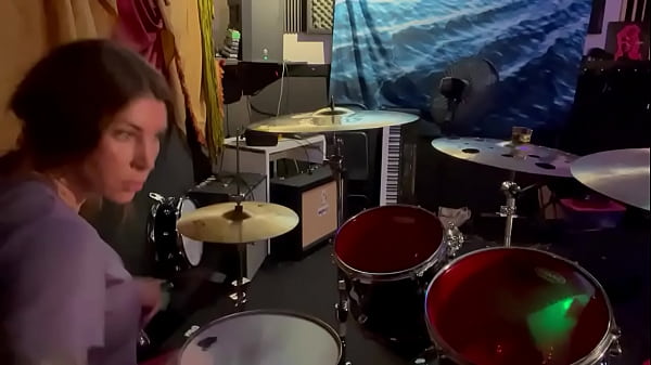Felicity Feline drummer gets wild in her lockout