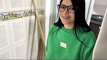 Estefani asks neighbor for ice cream and gets fucked
