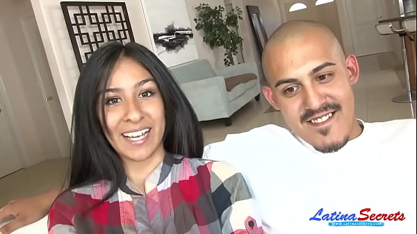 Latina Cindy performs live cam sex on Latina Secrets