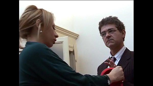 Nasty Senior fucks young italian amateur girl