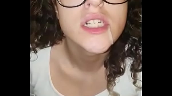 Alma Del Rey takes cum in her mouth