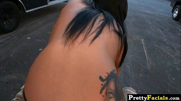 Kitty Bella gets a messy facial cumshot