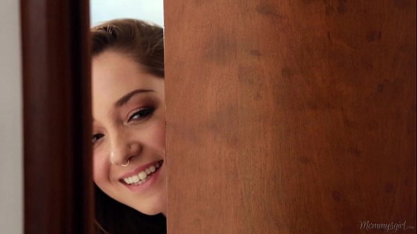 Remy LaCroix and Ariella Ferrera lesbian stepmom hookup