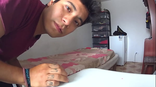 Hugo Erectus catches Sloton her first time doing hidden camera oral in Lima