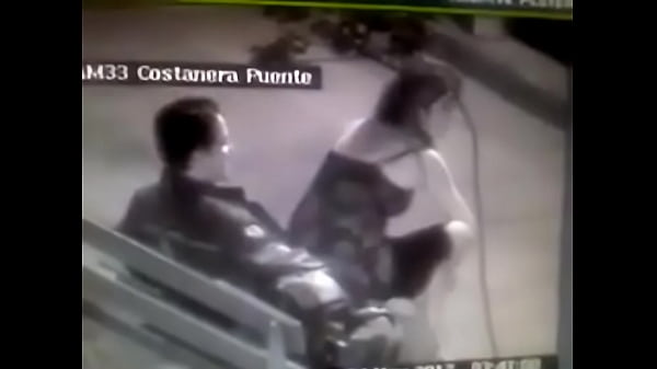 Rokitadura films naughty encounter on Buenos Aires costanera at night