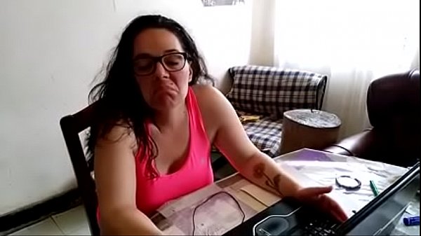 Laura Without Panties masturbation tutorial homemade bottomless brunette big-ass sex