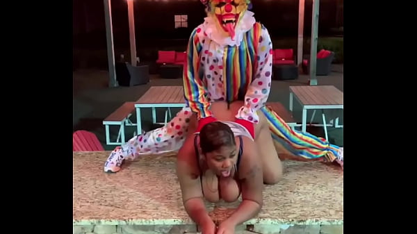 Gibby The Clown tries The Spider-Man sex position in public