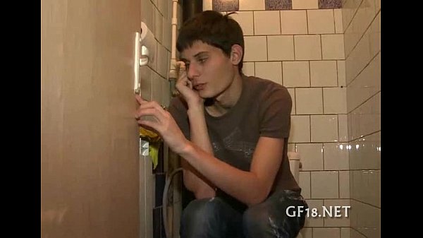 Euro teen hottie spreads legs wide for group sex