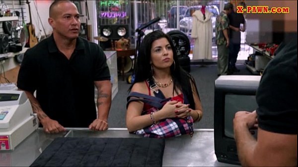 Moviesof Latina Amateur Blowjob at the Pawnshop