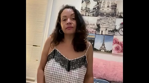Anna Maria mature Latina teasing amateur with big tits and booty