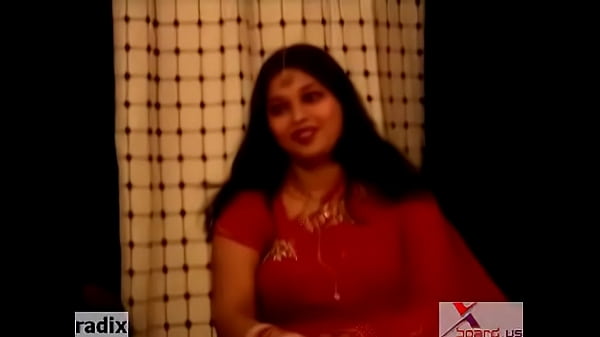 chubby fat indian aunty in red sari desi sari saree dance