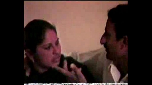 Pakistani girl Naila gets caught by her boy friend and his friend in charsada