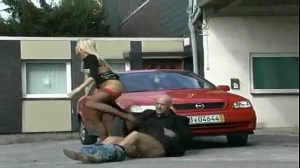 Sritaa outdoor fuck with german blonde in stockings