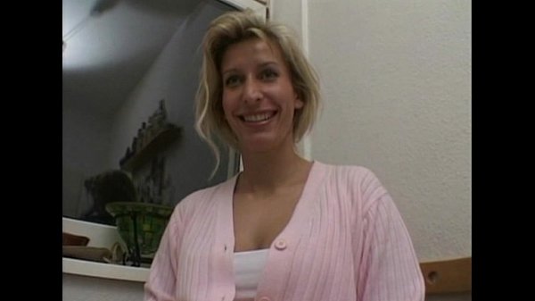Julia Reaves group threesome cumshot scene with vagina and asshole action