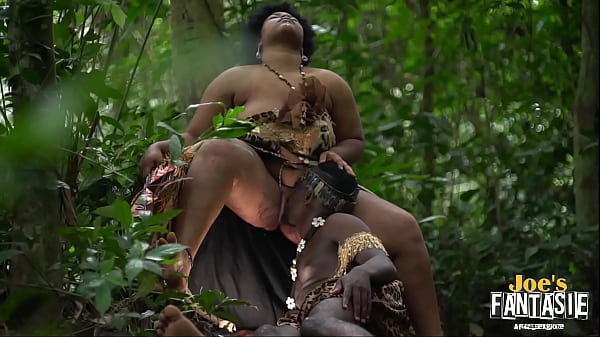 Ebony babe outdoor sex with big black ass