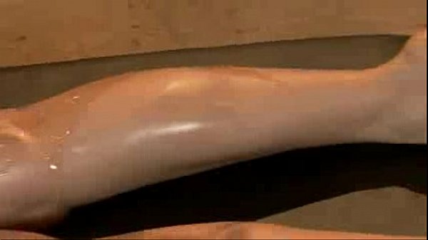 Brunette gets oily massage with happy ending