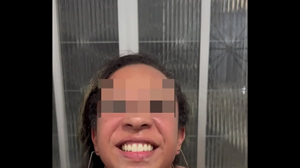 Brazilian brunette wife Belinhahot gives blowjobs in mall bathroom and subway