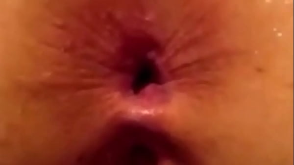 Whitegirlemily takes husbands raw anal creampie
