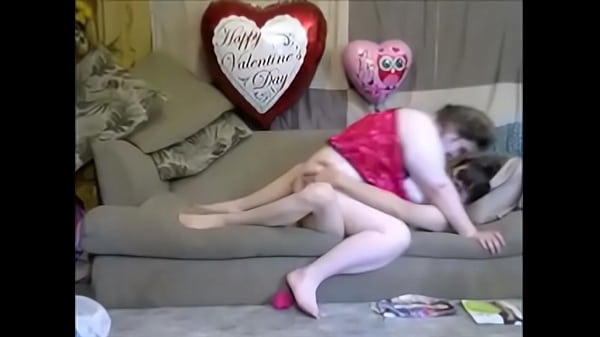 Whitegirlemily Valentine's Day creampie surprise from husband