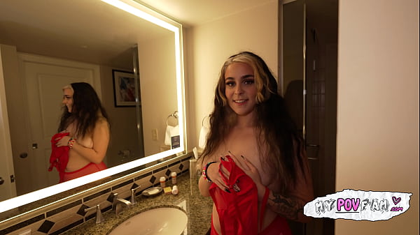 Serenity Taylor catches stepbrother watching her big butt