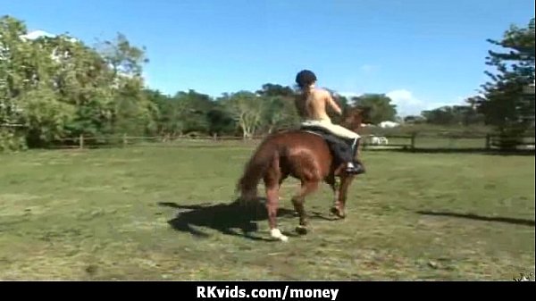 Teen girl offers sex for money with Medapascal