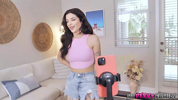 Jade Maris step sister wants stepbro Jay Romero's big cock