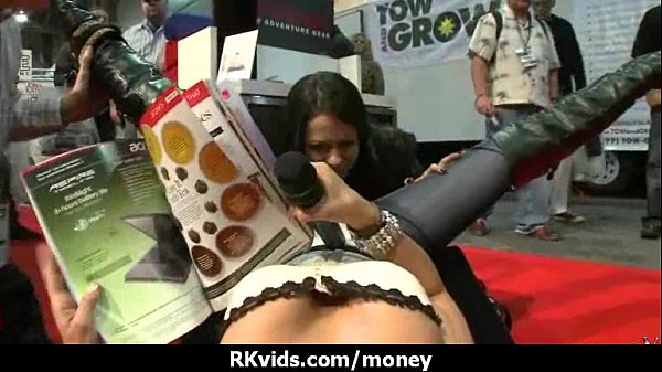 Teenage Amateur Gets Paid For Sex