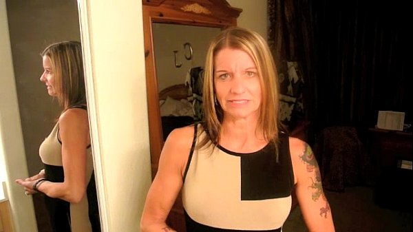 Rachelisdtf boss gets blow job from cougar coworker