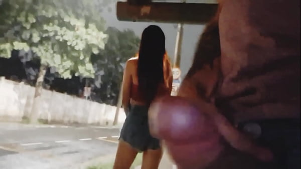 Ator Zegalinha gives hot brunette a public handjob on street