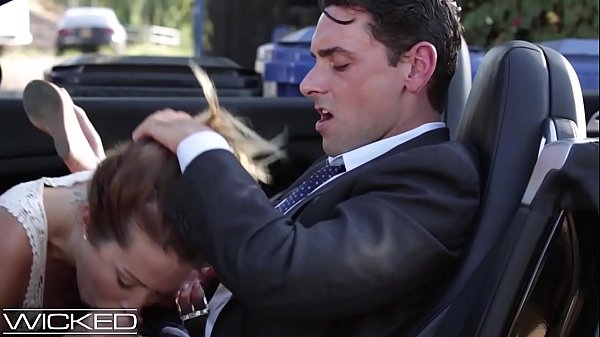 Jessica Drake blonde performs passionate handjob in car
