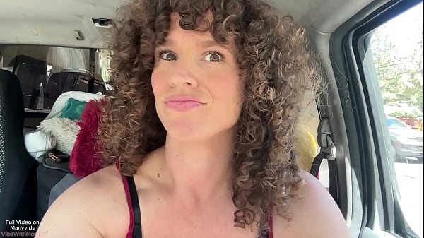 Stepmom Vibewithmommy fucks in public