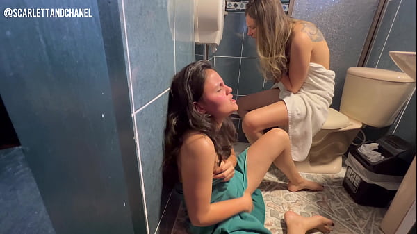 Latina coworker Scarlethanc has loud orgasm at work
