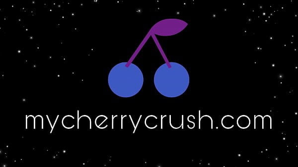 Cherry Crush blonde cosplays Scooby Doo masturbating with Hitachi