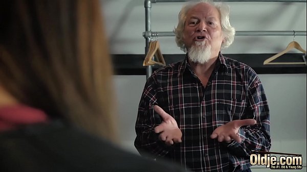 Oldje - Grandpa fucks a young girl and gives her creampie after deepthroat blowjob