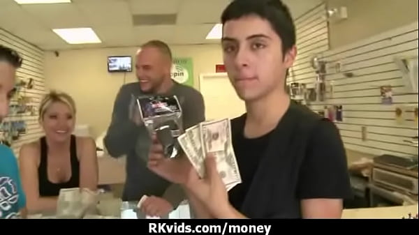 Teen whore paid for sex with Medapascal