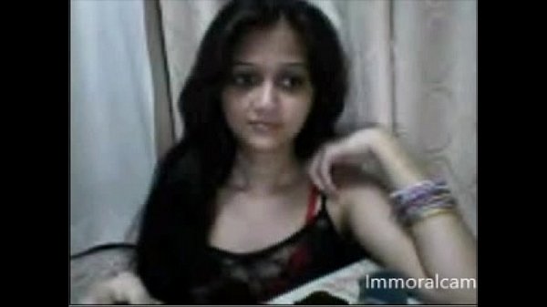 Indian Teen Girl Live on Webcam with Amateur Cam Show
