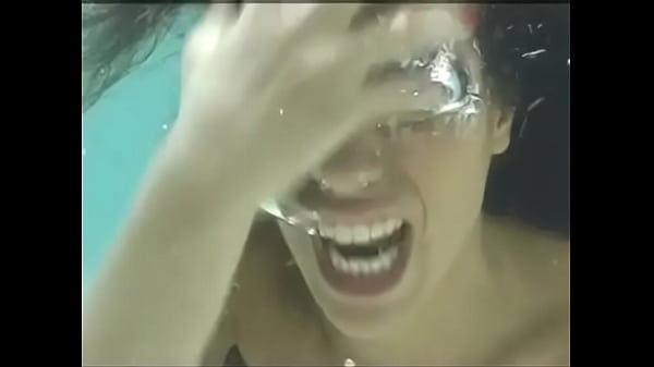 Raasex underwater sex with assfuck and oral