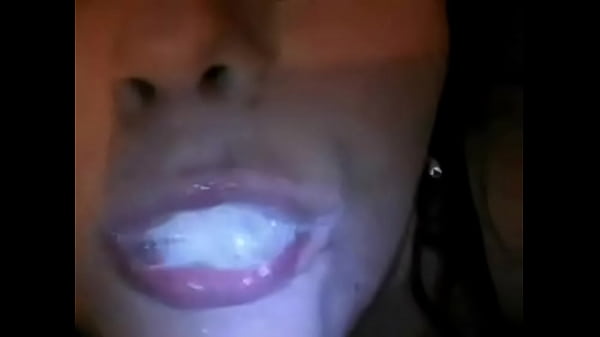 Silver Hunter's Amateur Banho Toilet Blowjob with Cumshot and Handjob