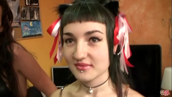 Spanish teens Leyre Pajon and Sandra Milka swallow cum