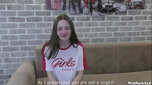 Teen loses virginity with first kiss and blowjob
