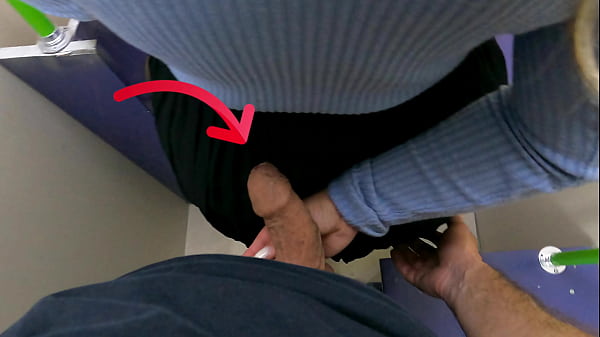 Vana Play gives handjob to Markus Rokar in train